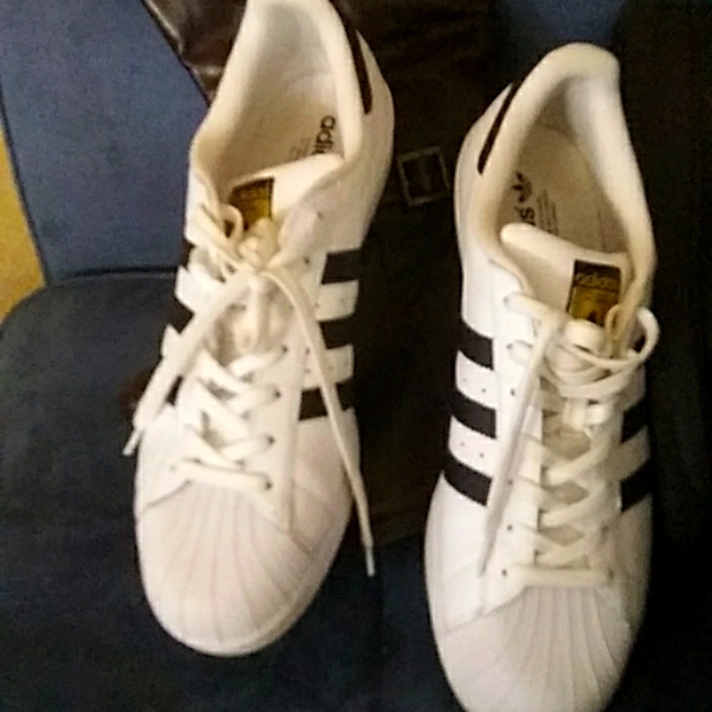 Adidas Superstar White black strips